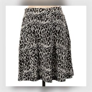 ✨ANN TAYLOR Silk Skirt in Brown Botanical Pattern